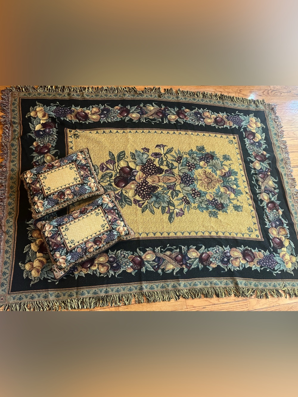 Old World Italy Tapestry Blanket 52”x71” Grapes Fruits & 2 Tapestry Pillows